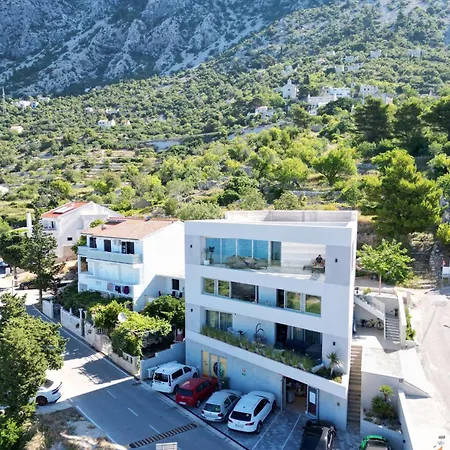 아파트 Apartman Soll